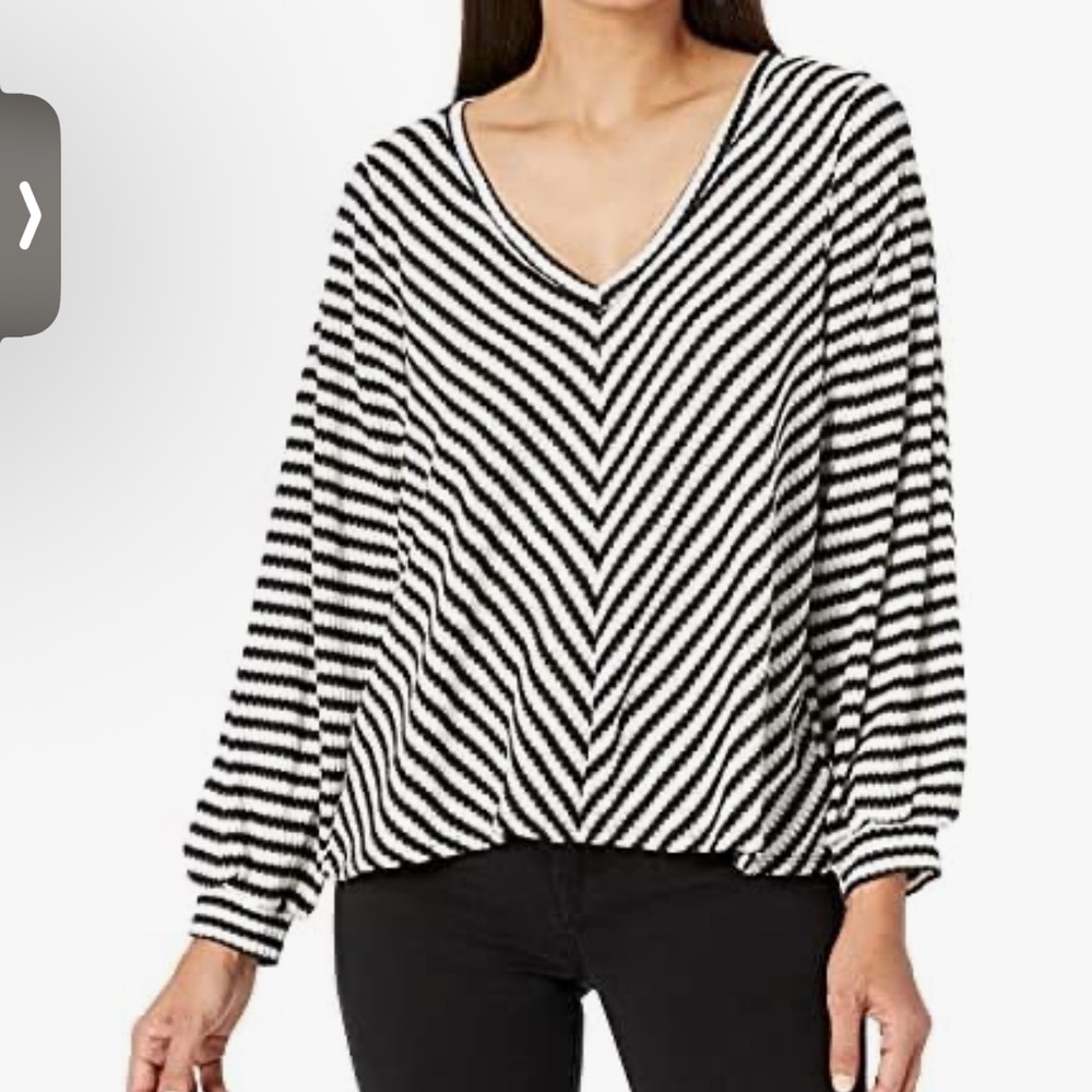 Jessica Simpson Black and White Chevron Blouse